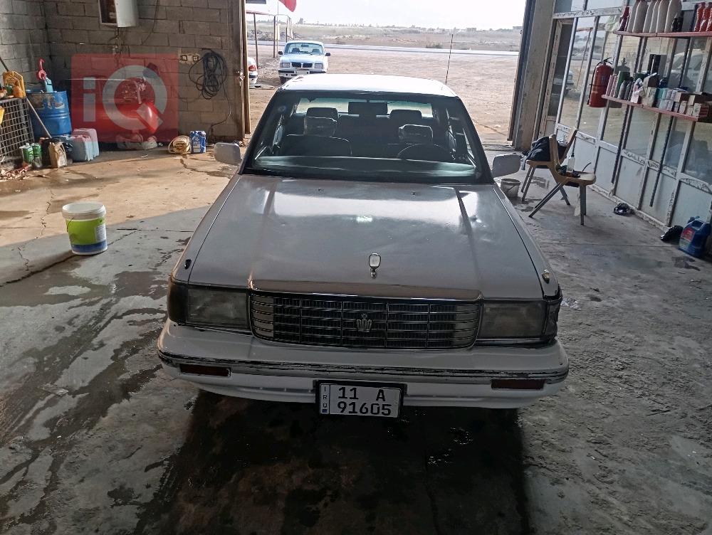 تۆیۆتا کراون